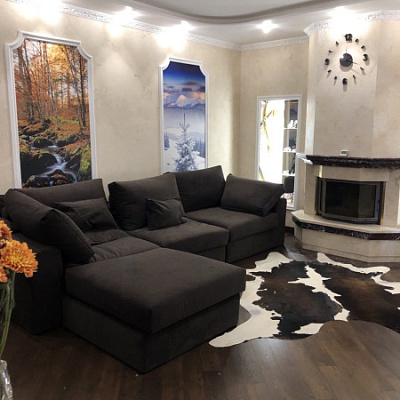 Г-образный бескаркасный диван в углу гостиной. Отзыв об эргономике с фото и рейтингом 5 звезд